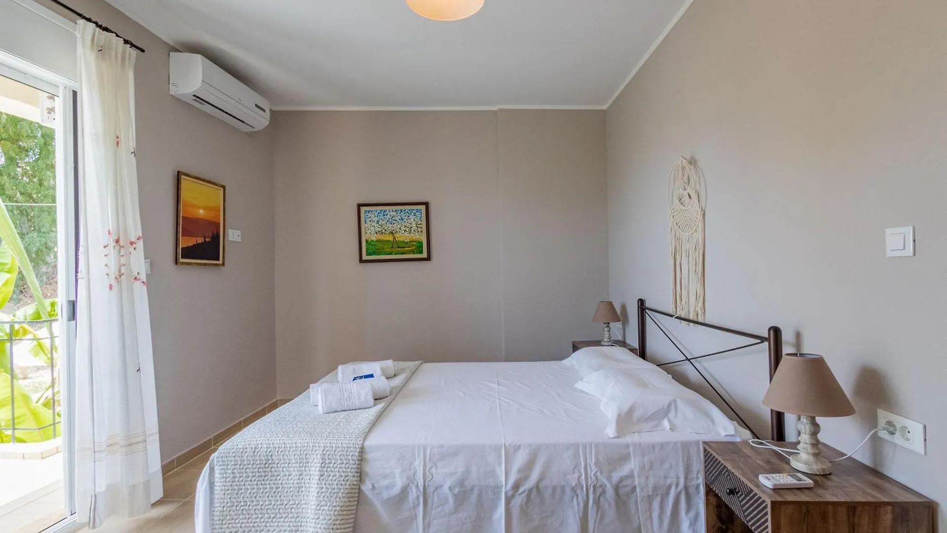 Paris Ηοuse At Ratzakli Villa Ratzaklion Holiday home