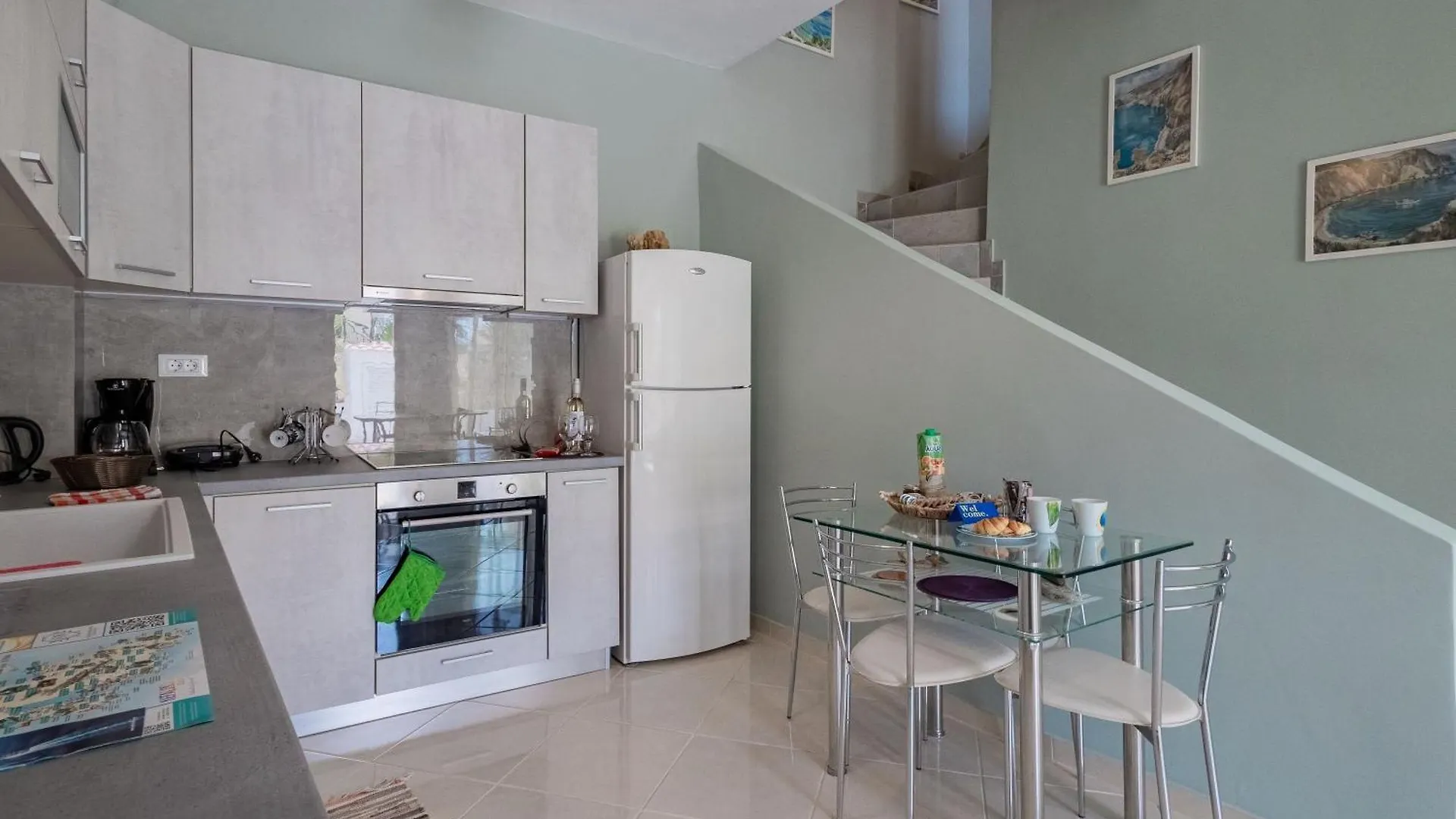 Ratzaklíon Paris Ηοuse At Ratzakli 빌라 0*,
